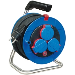 Brennenstuhl Garant Kompakt IP44 Kabeltrommel (15m, aus Spezialkunststoff, für den kurzfristigen Einsatz im Außenbereich, Made in Germany) blau Nr. 1072210