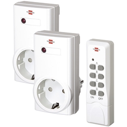 Brennenstuhl Funkschalt-Set RCS 1000 N Comfort, 2er Funksteckdosen Set (Funksteckdose raspberry pi mit Handsender und erhöhtem Berührungsschutz) weiß Nr. 1507150