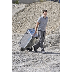 Zarges Mobilbox K 424 XC, ca. IM: 750x635x410mm, integrierte 50mm Rollen und Ausziehgriff Nr. 41814