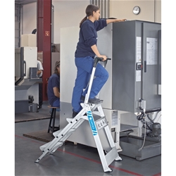 Zarges Plazastep P Sicherheitstreppe 3 Stufen, Plattformhöhe 0,66m, Arbeitshöhe 2,65m Nr. 41493