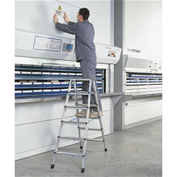 Zarges XLstep B Stufen-Stehleiter 2x4 Stufen, Leiterlänge 1,09m, Arbeitshöhe 2,50m Nr. 41264